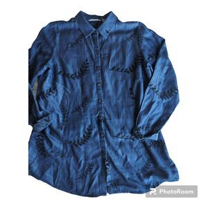 Soft Surroundings Chambray Shirt Women Size L Blue Floral VineLong Sleeve Casual